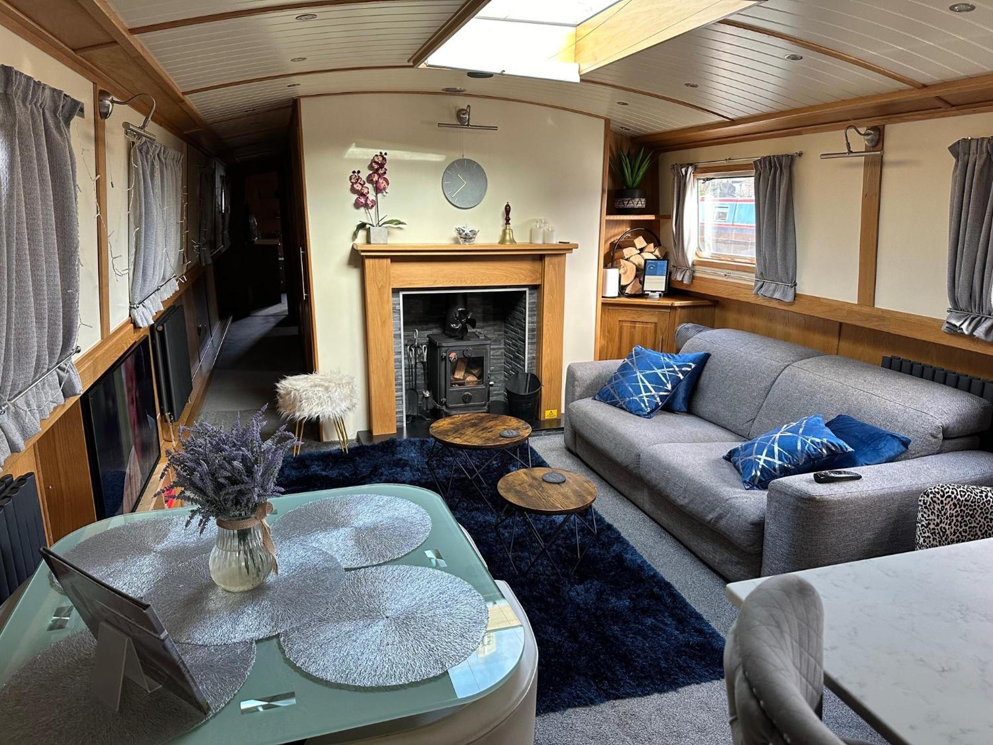 أوكسبريدج Luxury Boat - The Thistle Dream المظهر الخارجي الصورة